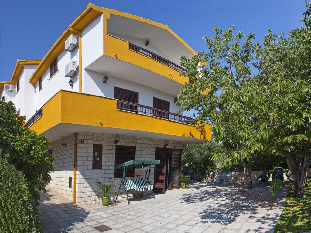 Apartments Villa Annika Slatine Extérieur photo