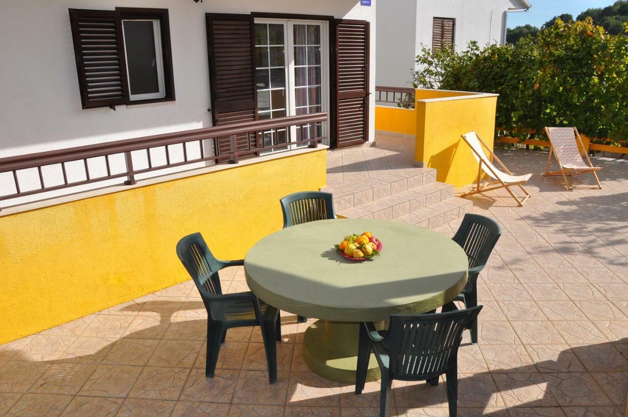 Apartments Villa Annika Slatine Extérieur photo