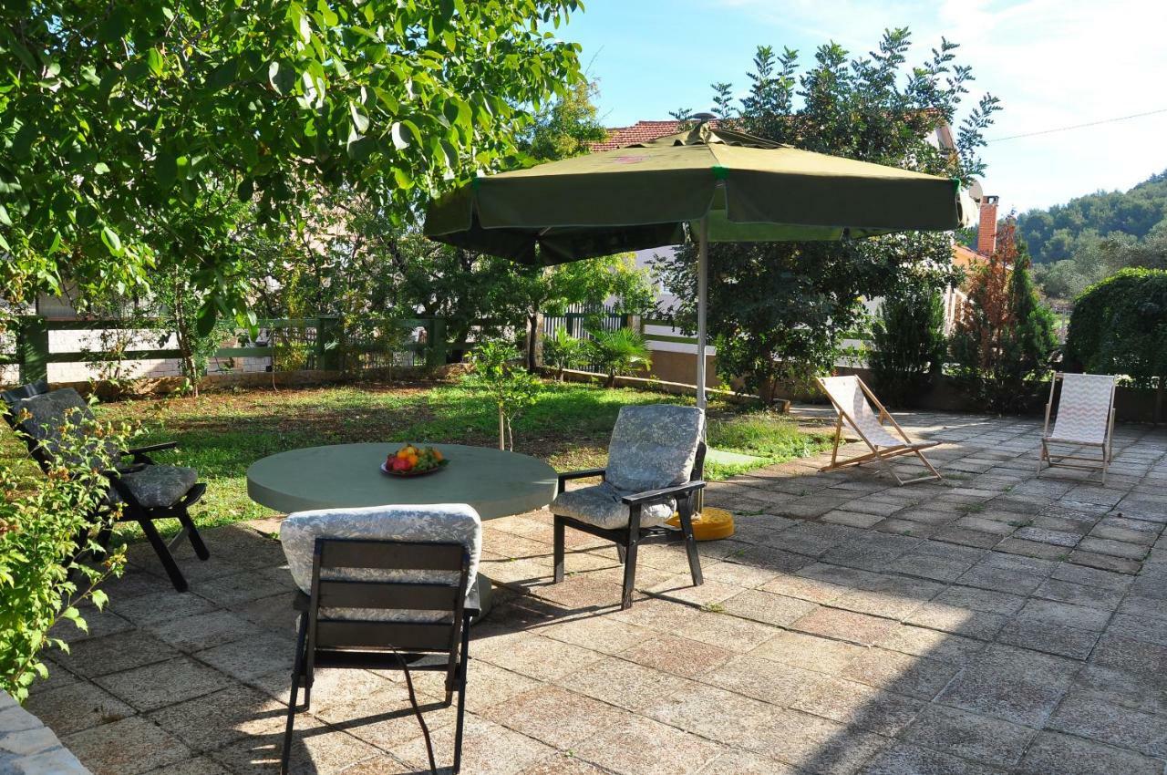 Apartments Villa Annika Slatine Extérieur photo