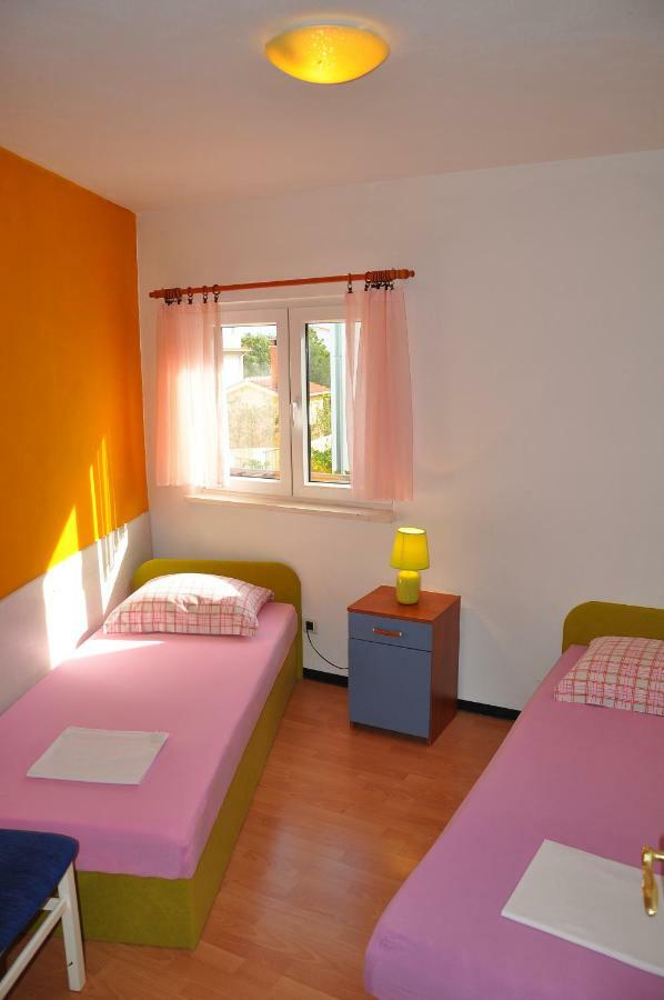 Apartments Villa Annika Slatine Extérieur photo